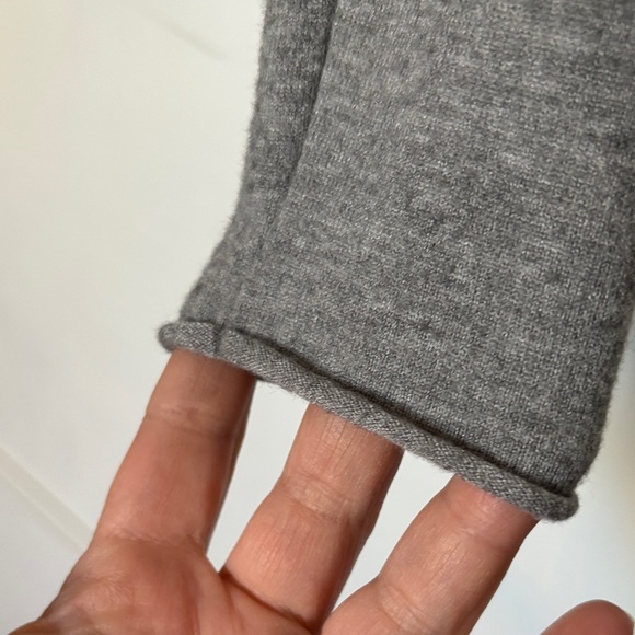 Rachel Zoe Gray Crew Neck‎ Sweater - Picture 5 of 6